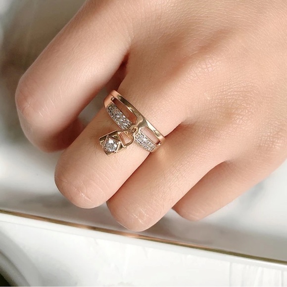 NEW Rose Gold Zircon Lock Ring - Picture 8 of 11